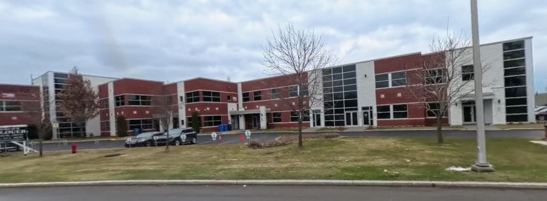 Loft réaménagé avec grande fenestration
